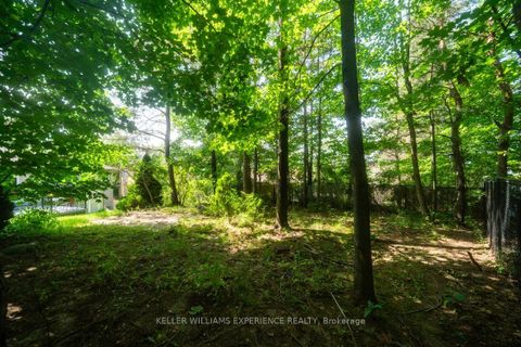 Photo 13 at 5 Grouse Glen, Ardagh, Barrie