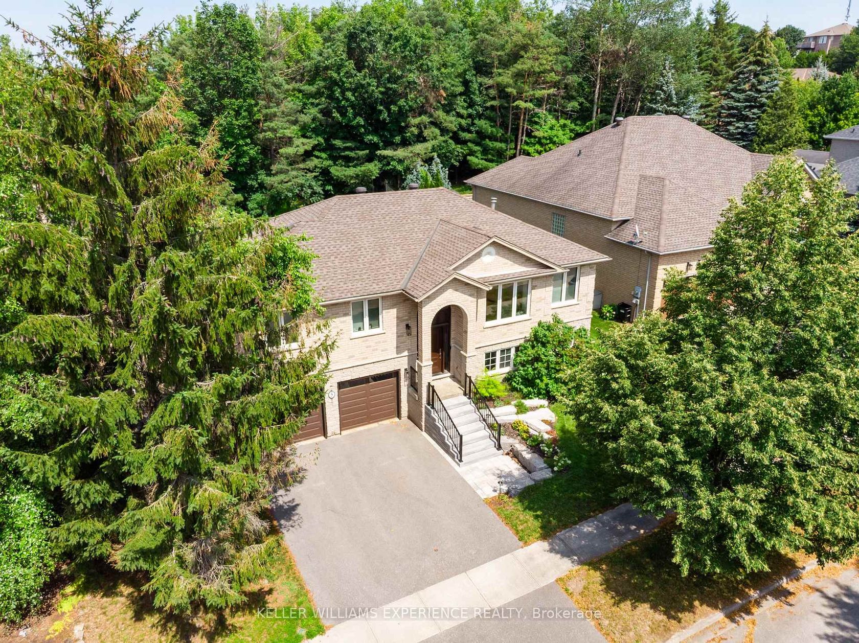 5 Grouse Glen, Ardagh, Barrie photo number 2