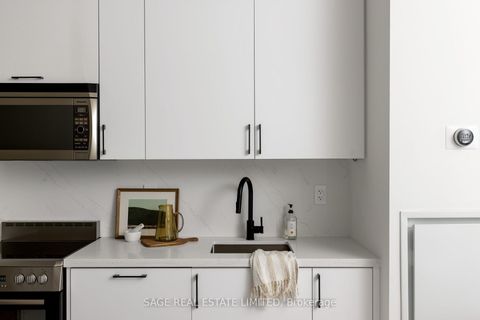 Photo 10 at 216 - 8 Dovercourt Road, Little Portugal, Toronto