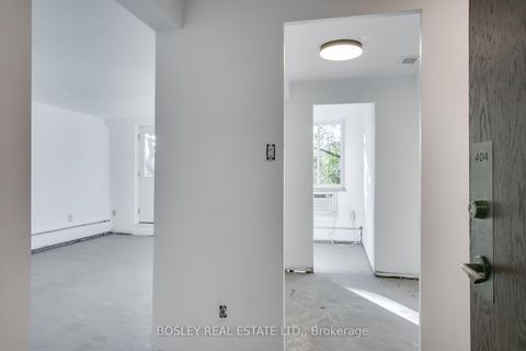 Photo 6 at 404 - 158 Crescent Road, Moore Park, Toronto