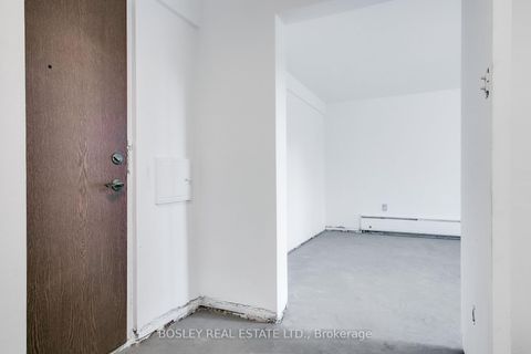 Photo 7 at 404 - 158 Crescent Road, Moore Park, Toronto