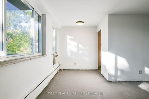 Photo 12 at 404 - 158 Crescent Road, Moore Park, Toronto