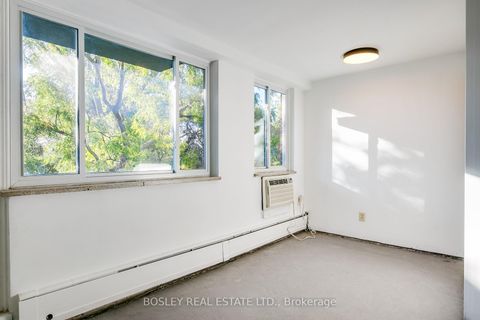 Photo 13 at 404 - 158 Crescent Road, Moore Park, Toronto