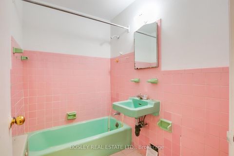 Photo 19 at 404 - 158 Crescent Road, Moore Park, Toronto