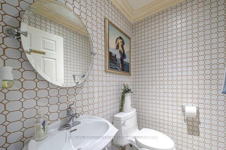 Photo 5 at 47 Davos Road W, Vellore Village, Vaughan