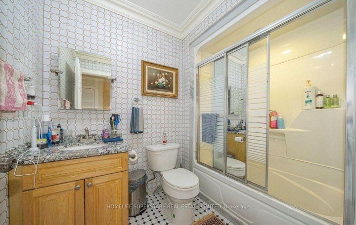 Photo 11 at 47 Davos Road W, Vellore Village, Vaughan