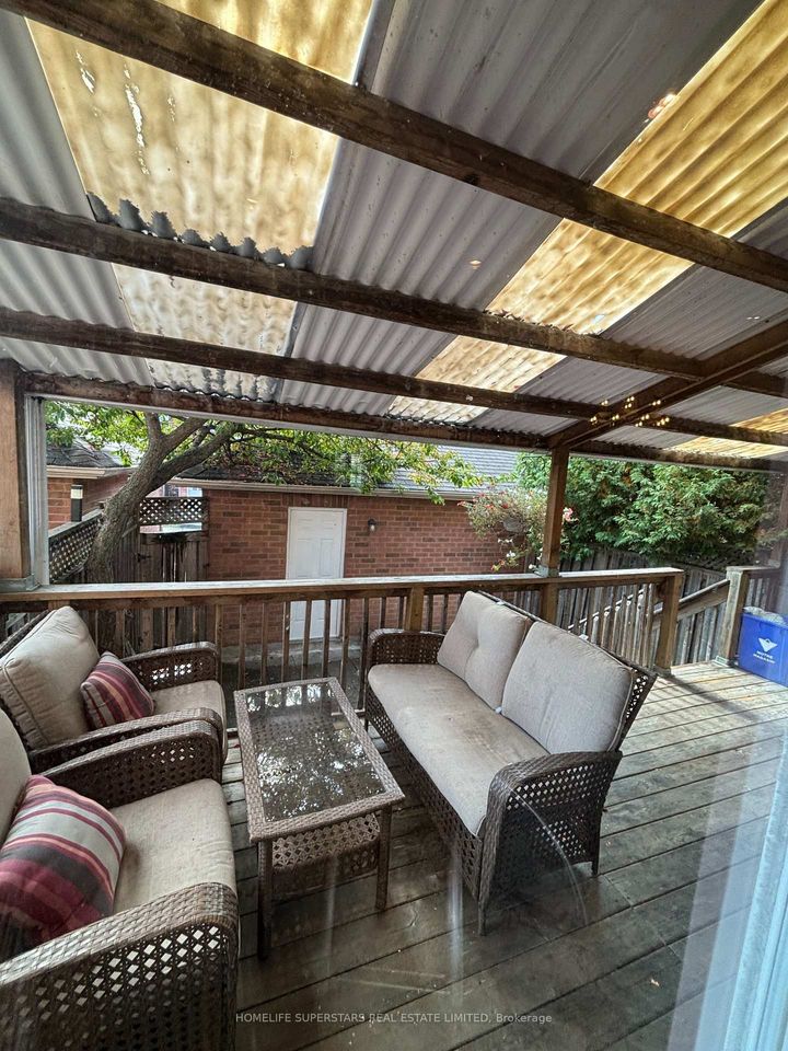 Photo 16 at 47 Davos Road W, Vellore Village, Vaughan