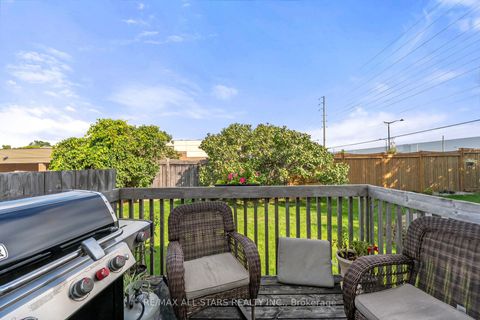 Photo 34 at 222 Biscayne Boulevard, Keswick South, Georgina