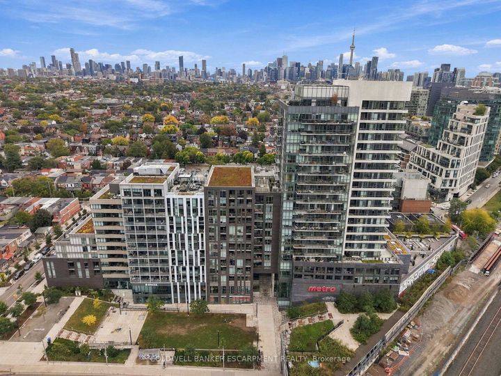 Photo 1 at 628 - 20 Minowan Miikan Lane, Little Portugal, Toronto