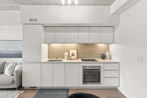 Photo 10 at 628 - 20 Minowan Miikan Lane, Little Portugal, Toronto