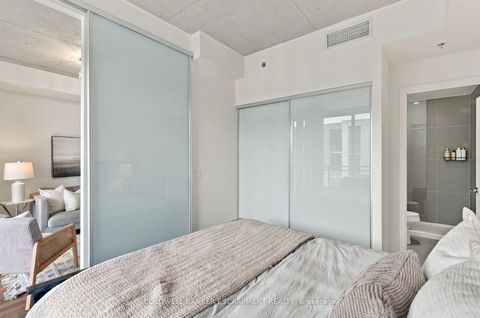 Photo 23 at 628 - 20 Minowan Miikan Lane, Little Portugal, Toronto