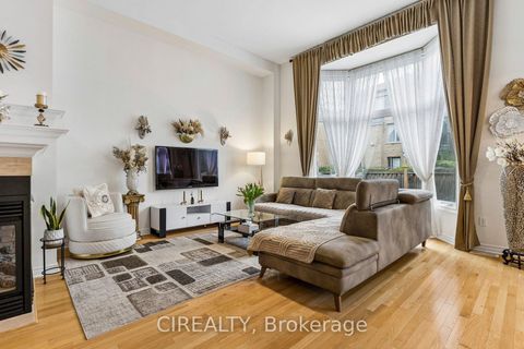 Photo 7 at 289 Chatfield Drive, Vellore Village, Vaughan