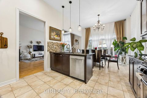 Photo 14 at 289 Chatfield Drive, Vellore Village, Vaughan