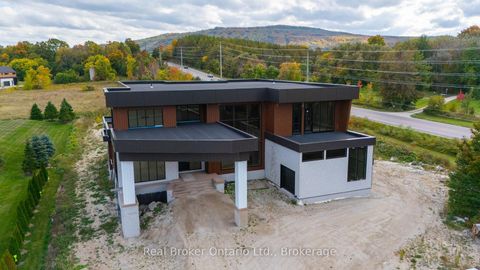 Photo 1 at 1 Meadowlark Way, Rural Clearview, Clearview
