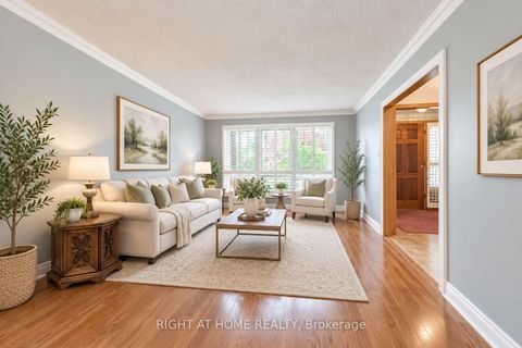 Photo 8 at 11 Timber Lane, East Woodbridge, Vaughan