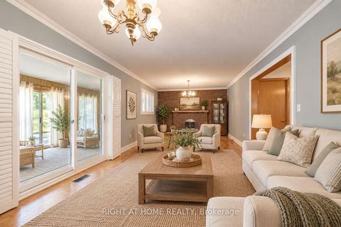 Photo 13 at 11 Timber Lane, East Woodbridge, Vaughan
