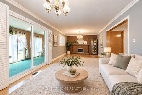 Photo 22 at 11 Timber Lane, East Woodbridge, Vaughan