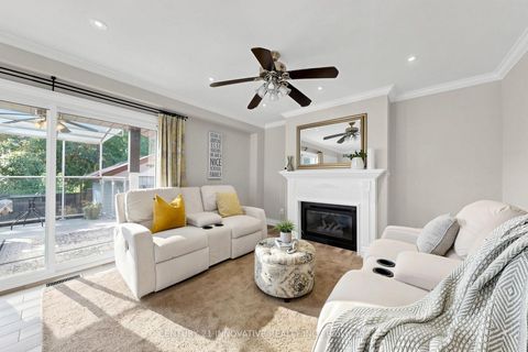 Photo 8 at 43 Bonnydon Crescent, Rouge E11, Toronto