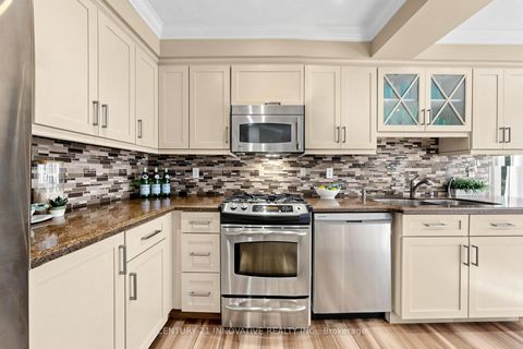 Photo 13 at 43 Bonnydon Crescent, Rouge E11, Toronto