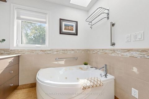 Photo 20 at 43 Bonnydon Crescent, Rouge E11, Toronto