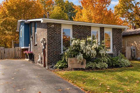 Photo 0 at 19 Austen Lane, Letitia Heights, Barrie