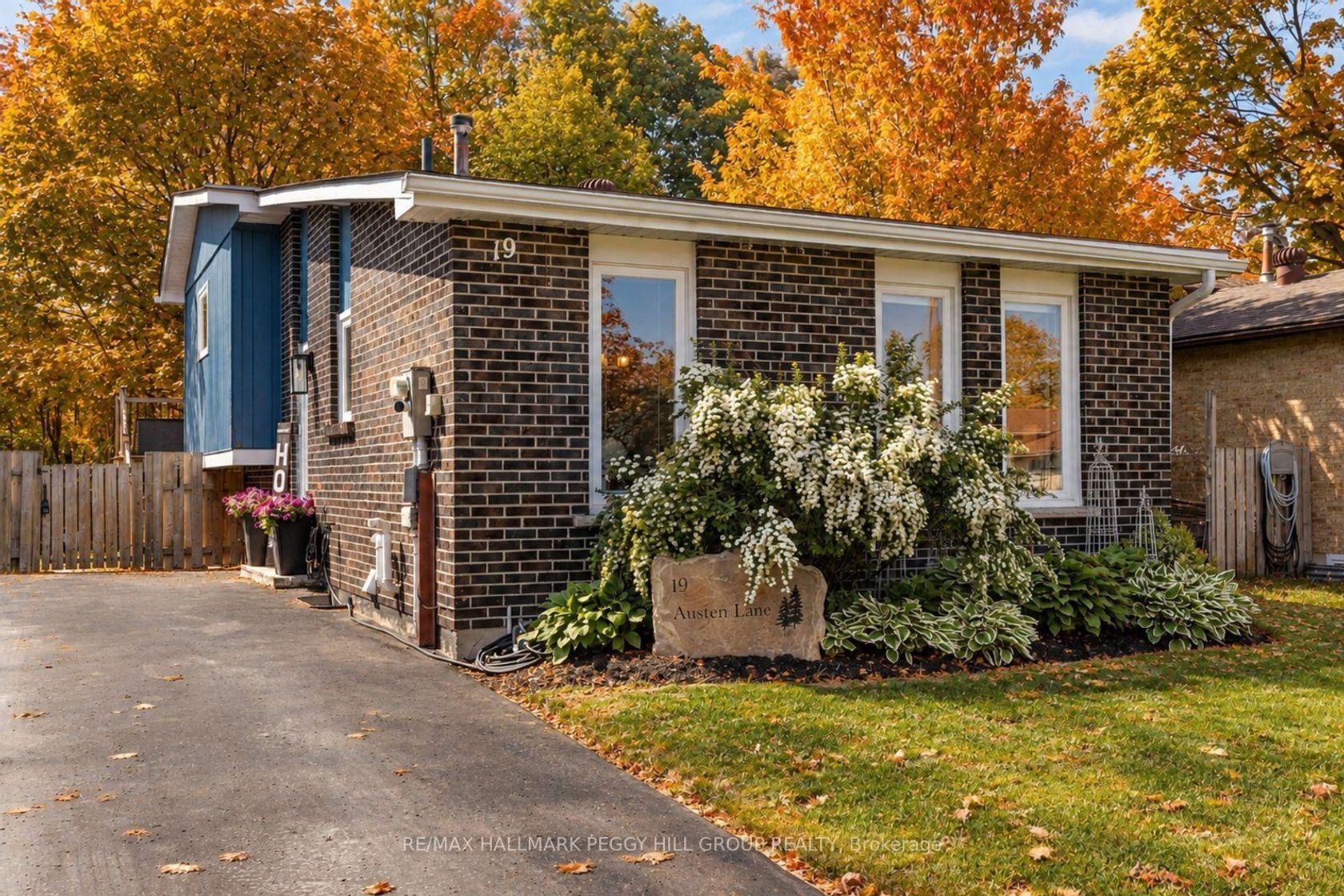 19 Austen Lane, Letitia Heights, Barrie photo number 2