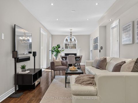 Photo 4 at 228 Rosemount Avenue, Pelmo Park W4, Toronto
