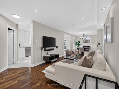 Photo 5 at 228 Rosemount Avenue, Pelmo Park W4, Toronto