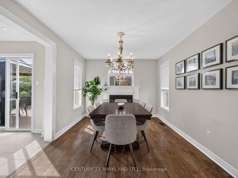 Photo 7 at 228 Rosemount Avenue, Pelmo Park W4, Toronto