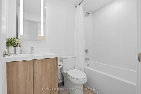 Photo 17 at 2010 - 60 Central Park Road Way, City Centre West, Toronto