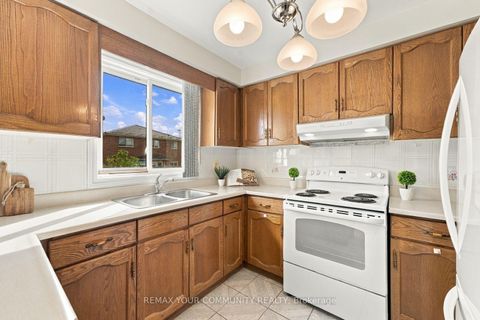 Photo 13 at 49 Trevor Street, East Woodbridge, Vaughan