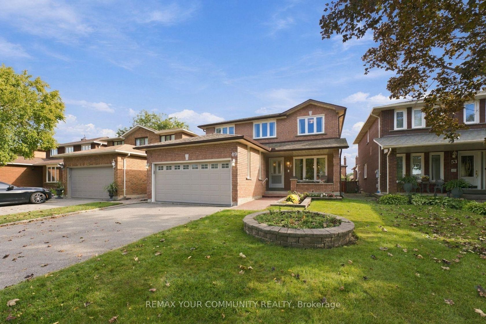 49 Trevor Street, East Woodbridge, Vaughan photo number 2