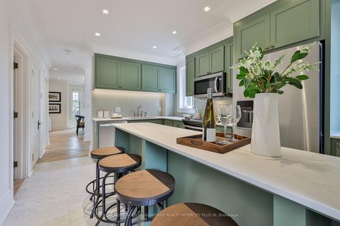 Photo 11 at 262 Roncesvalles Avenue, Swansea, Toronto