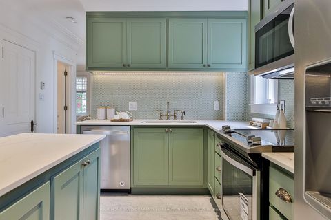Photo 13 at 262 Roncesvalles Avenue, Swansea, Toronto