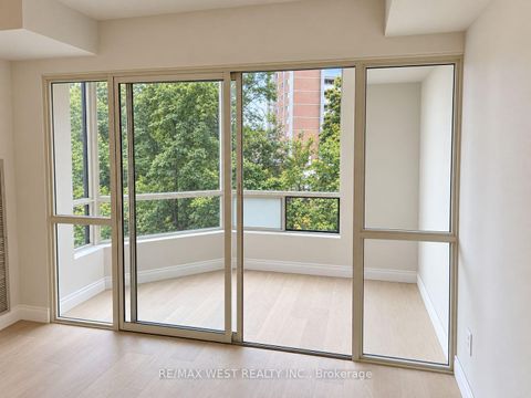 Photo 9 at 305N - 3 Hickory Tree Road, Weston, Toronto