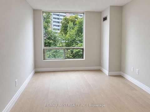 Photo 12 at 305N - 3 Hickory Tree Road, Weston, Toronto