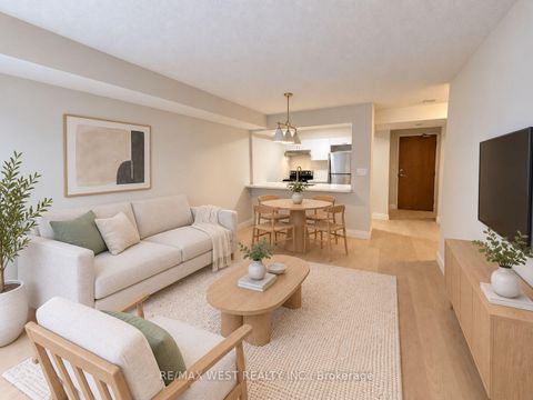 Photo 17 at 305N - 3 Hickory Tree Road, Weston, Toronto