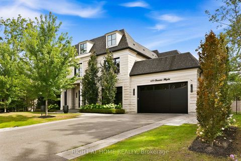 Photo 1 at 125 Clearview Heights, King City, King