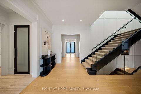 Photo 6 at 125 Clearview Heights, King City, King