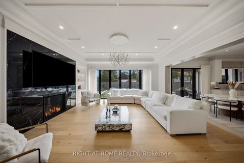 Photo 10 at 125 Clearview Heights, King City, King