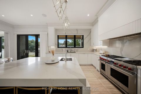 Photo 13 at 125 Clearview Heights, King City, King