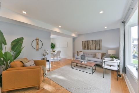 Photo 7 at 29 Topham Road, Parkview, Toronto
