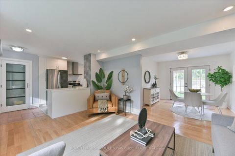 Photo 9 at 29 Topham Road, Parkview, Toronto