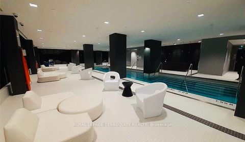 Photo 11 at 505 - 8 Eglinton Avenue E, Mount Pleasant West, Toronto