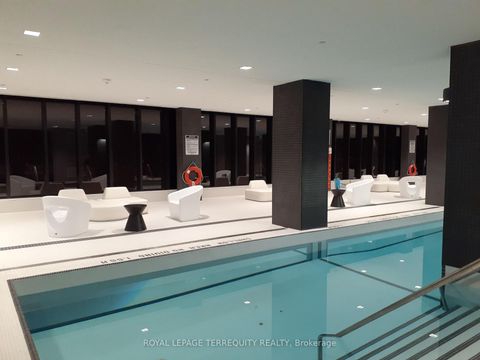Photo 13 at 505 - 8 Eglinton Avenue E, Mount Pleasant West, Toronto