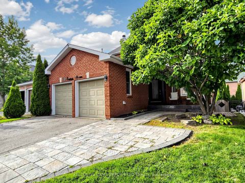 Photo 5 at 100 Dawlish Avenue, Aurora Highlands, Aurora