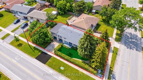 Photo 2 at 1 Dundee Drive, York University Heights, Toronto