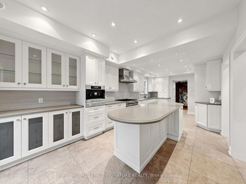 Photo 5 at 92 Inglewood Drive, Moore Park, Toronto