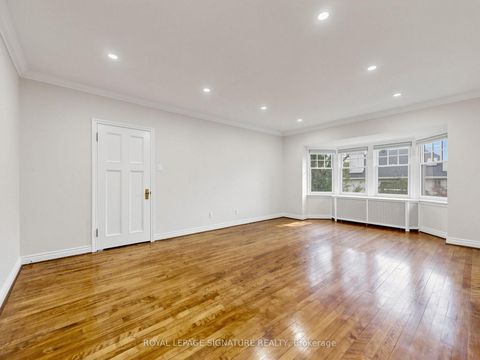 Photo 10 at 92 Inglewood Drive, Moore Park, Toronto
