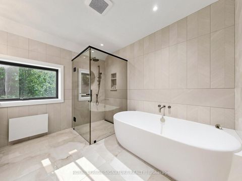 Photo 12 at 92 Inglewood Drive, Moore Park, Toronto